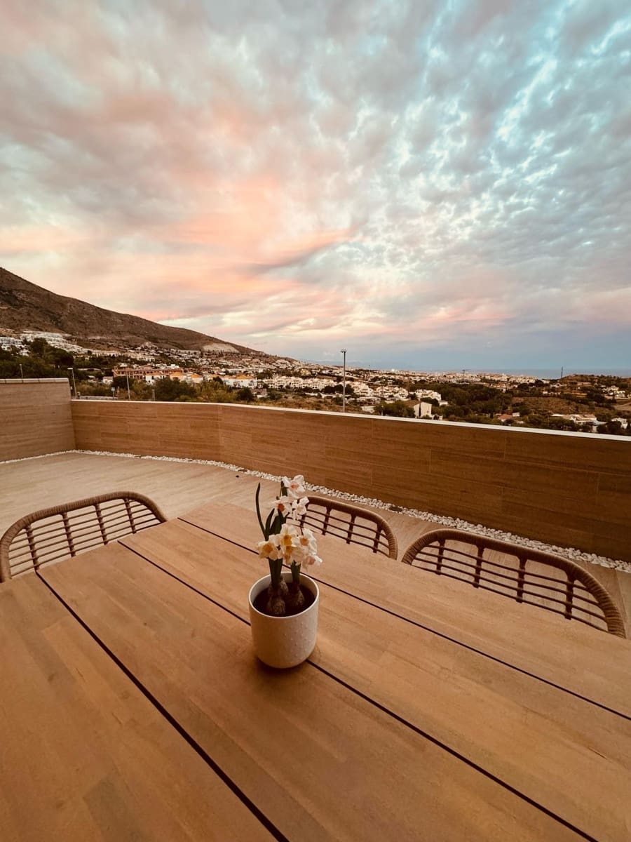 3 bedroom Townhouse for sale in Benalmadena with pool garage - € 795,000 (Ref: 8940995)