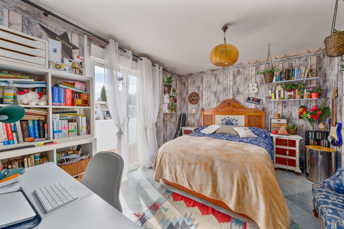 3 soverom Kjedet enebolig til salgs i Marbella med svømmebasseng - € 790 000 (Ref: 8983857)