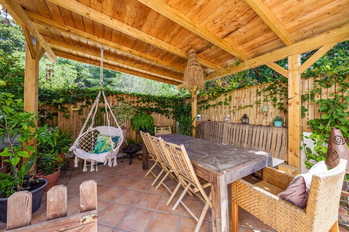 3 soverom Kjedet enebolig til salgs i Marbella med svømmebasseng - € 790 000 (Ref: 8983857)