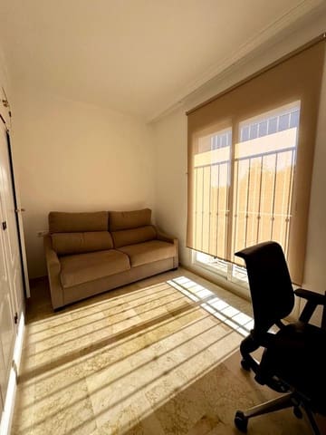 2 slaapkamer Halfvrijstaande villa te koop in Nueva Andalucia, Marbella met zwembad garage - € 720.000 (Ref: 9004173)