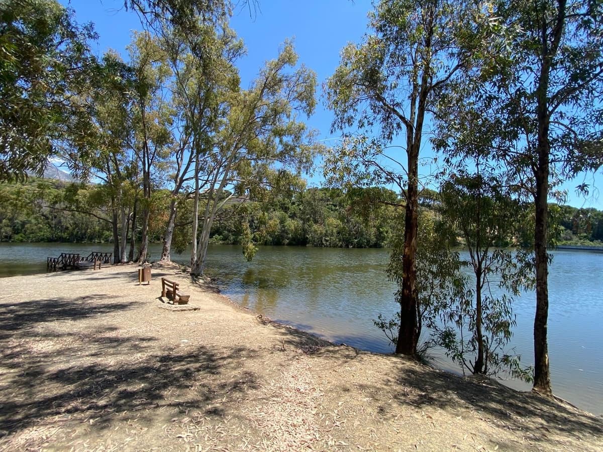 2 soverom Kjedet enebolig til salgs i Nueva Andalucia med svømmebasseng garasje - € 720 000 (Ref: 9004173)