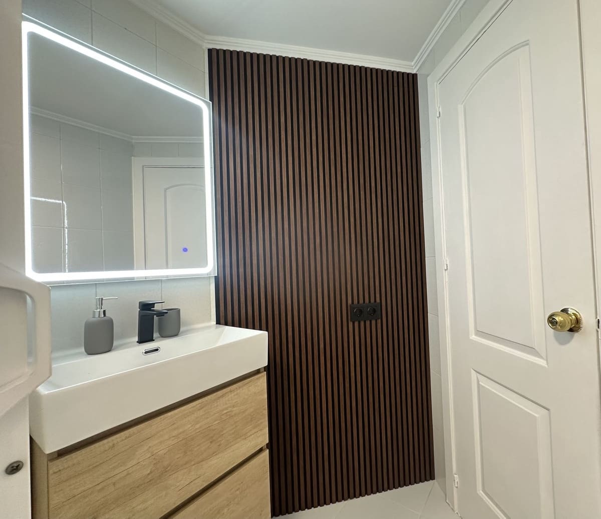 2 bedroom Apartment for sale in Calahonda - € 270,000 (Ref: 9041083)