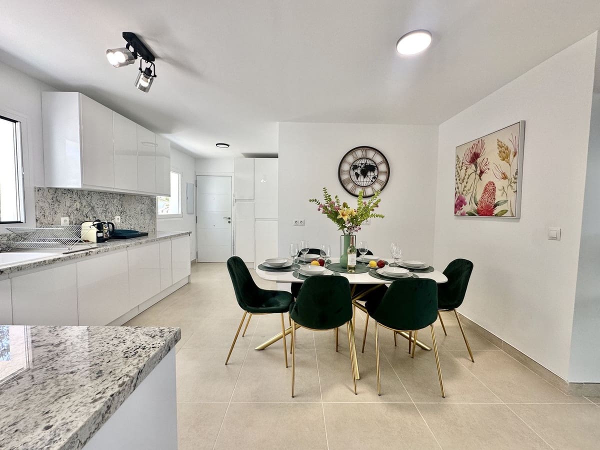 3 soveværelse Villa til salg i El Chaparral med swimmingpool garage - € 1.800.000 (Ref: 9064475)