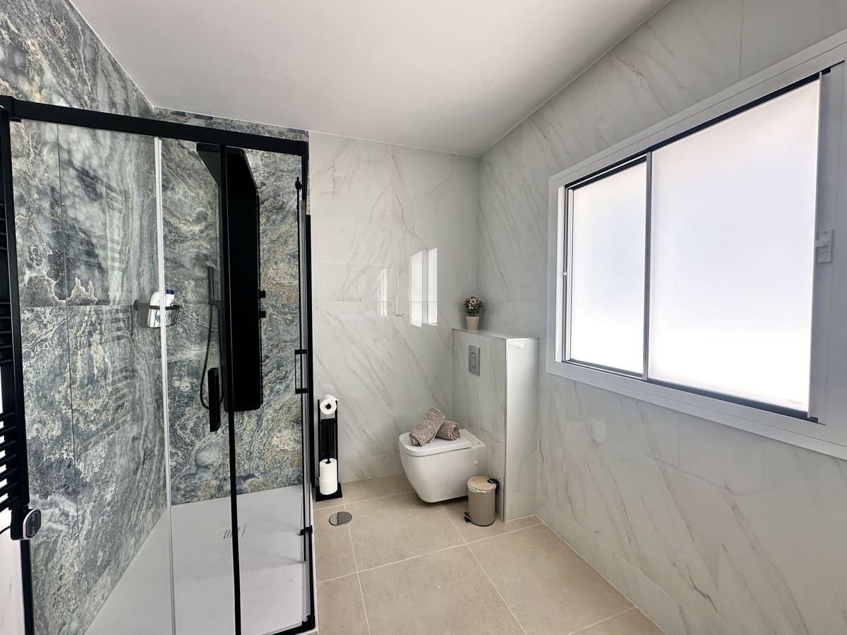 3 soveværelse Villa til salg i El Chaparral med swimmingpool garage - € 1.800.000 (Ref: 9064475)