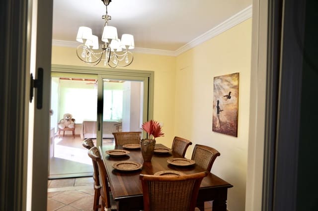 4 bedroom Townhouse for sale in Sotogrande, San Roque with pool garage - € 850,000 (Ref: 9097743)