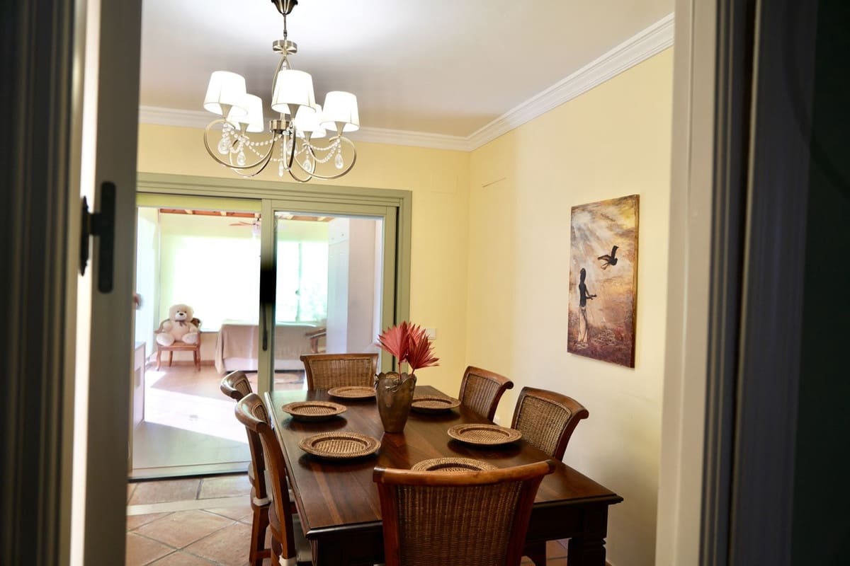 4 bedroom Townhouse for sale in Sotogrande with pool garage - € 850,000 (Ref: 9097743)