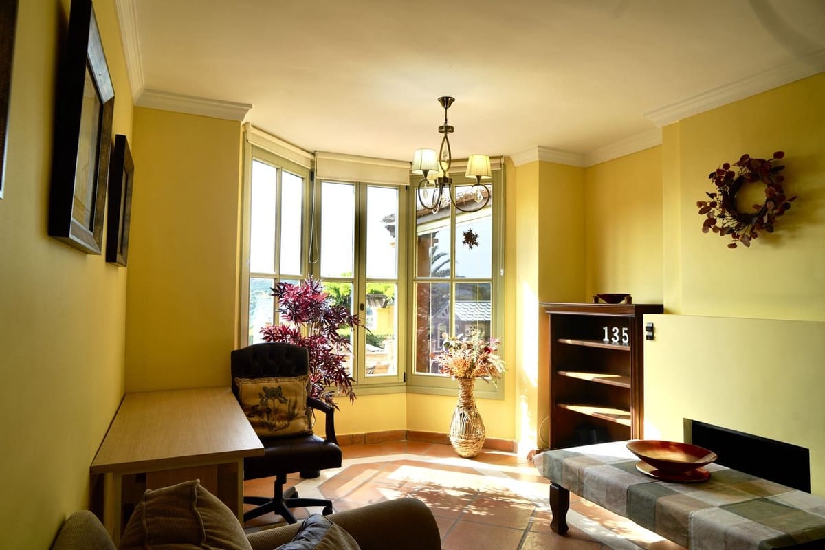 4 slaapkamer Huis te koop in Sotogrande met zwembad garage - € 790.000 (Ref: 9097743)