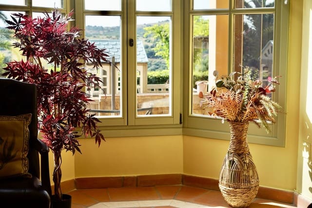 4 Zimmer Haus zu verkaufen in Sotogrande, San Roque mit Pool Garage - 790.000 € (Ref: 9097743)