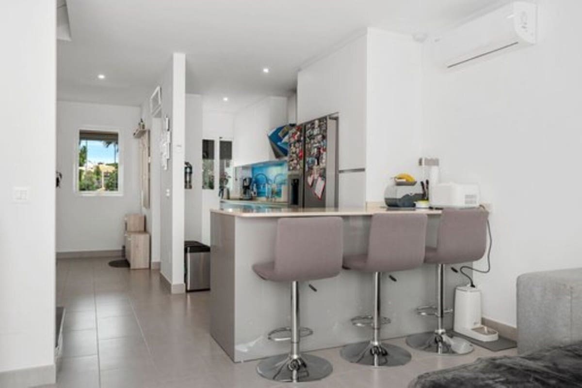 4 sovrum Hus till salu i Estepona med garage - 795 000 € (Ref: 9100129)