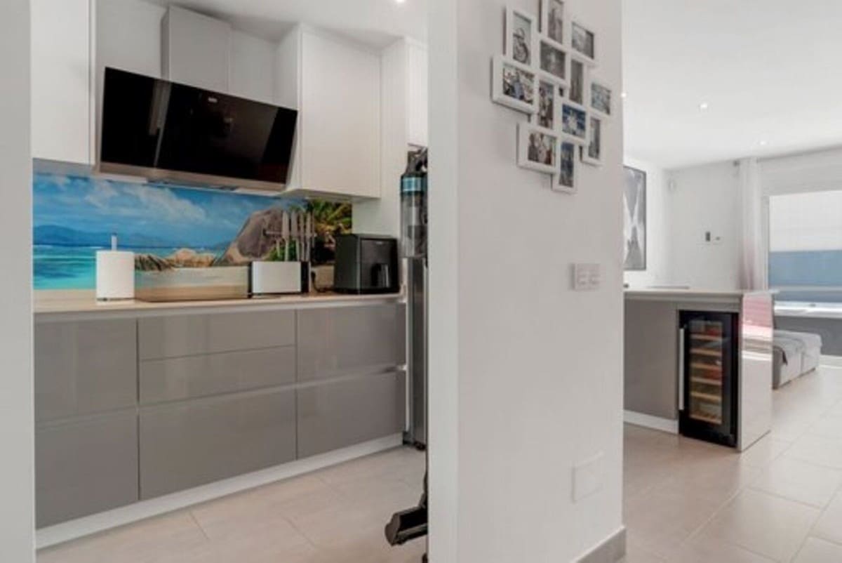 4 sovrum Hus till salu i Estepona med garage - 795 000 € (Ref: 9100129)