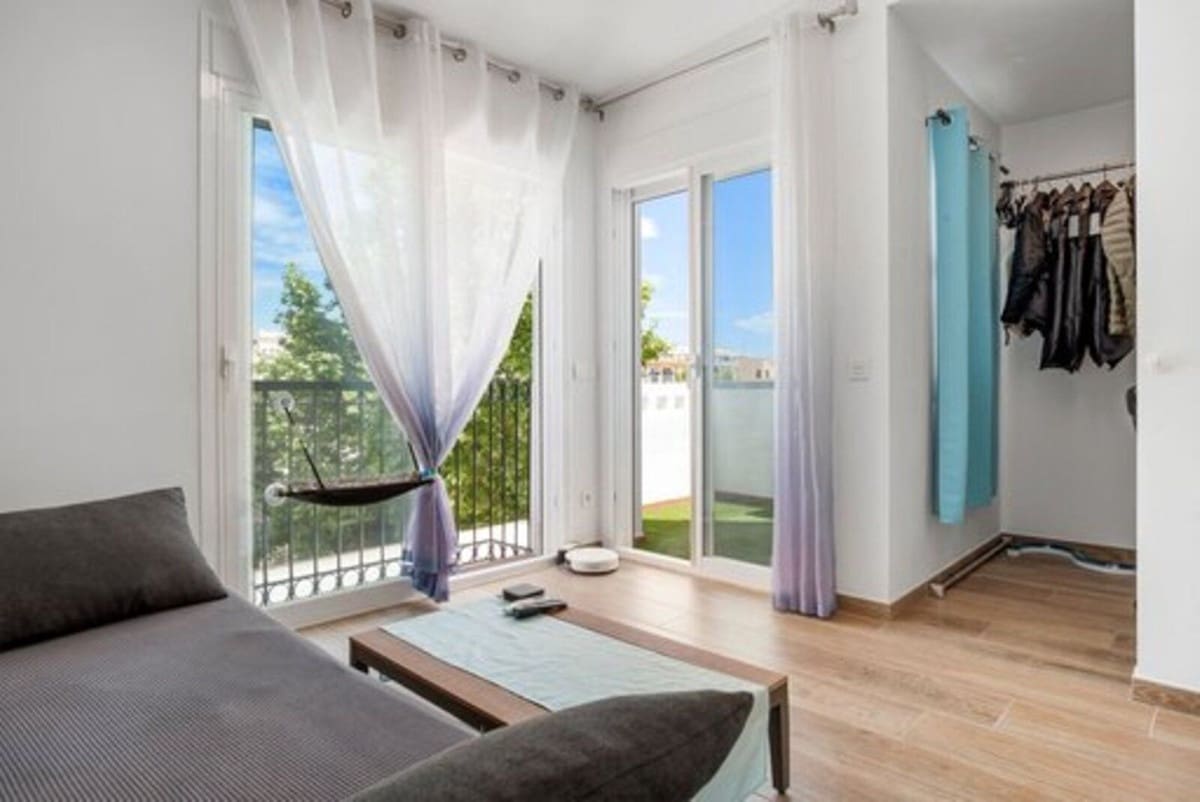4 sovrum Hus till salu i Estepona med garage - 795 000 € (Ref: 9100129)