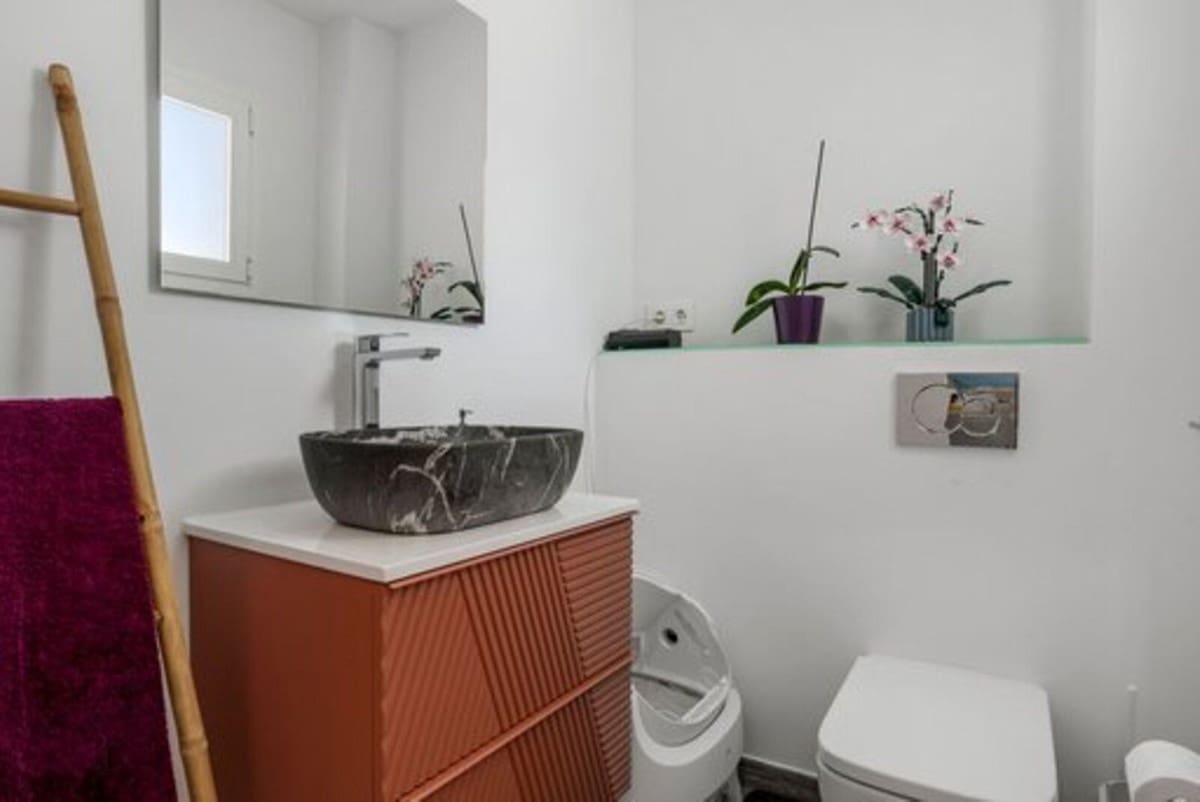 4 sovrum Hus till salu i Estepona med garage - 795 000 € (Ref: 9100129)