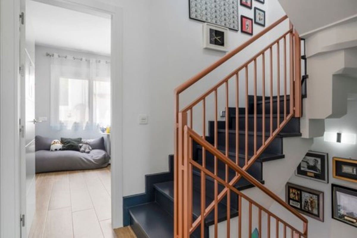 4 sovrum Hus till salu i Estepona med garage - 795 000 € (Ref: 9100129)