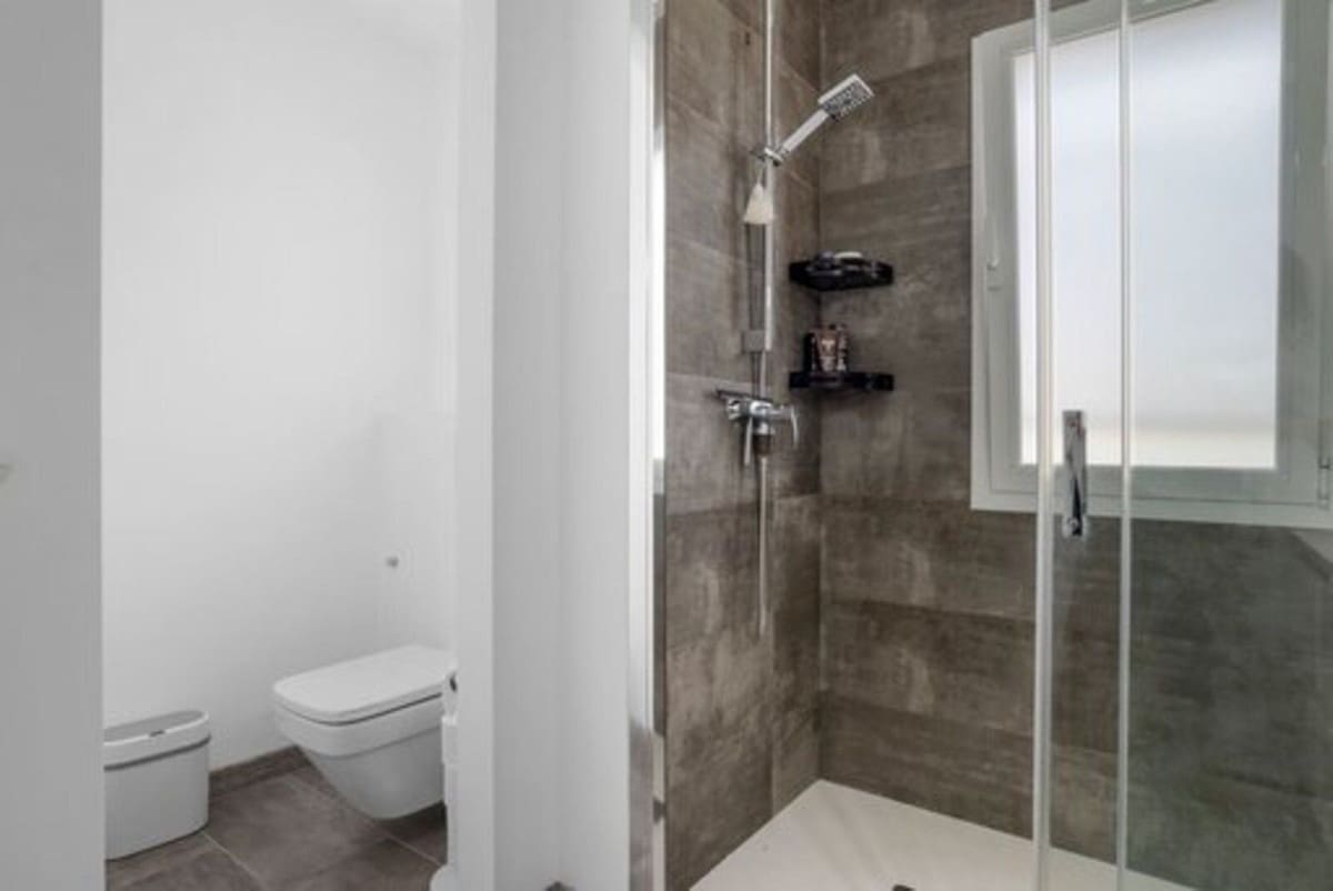 4 sovrum Hus till salu i Estepona med garage - 795 000 € (Ref: 9100129)