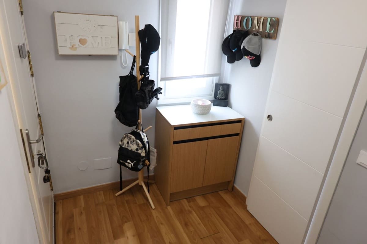 3 bedroom Apartment for sale in Calahonda with pool garage - € 479,000 (Ref: 9111232)