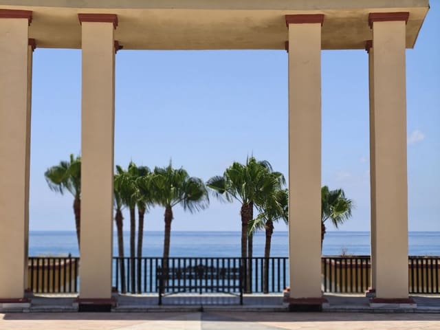 Studio til salgs i Elviria, Marbella med svømmebasseng - € 308 000 (Ref: 9118405)