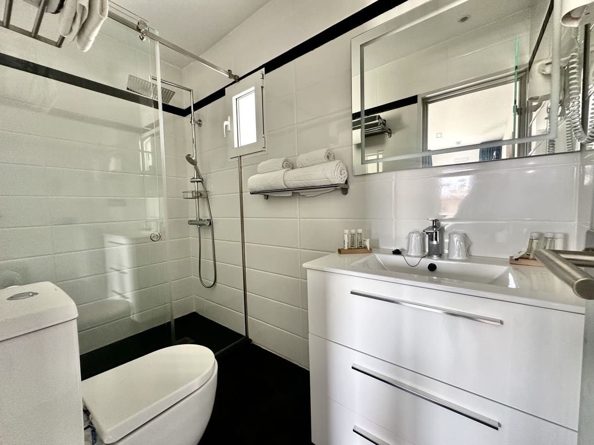 16 bedroom Villa for sale in El Chaparral with pool garage - € 3,500,000 (Ref: 9168195)