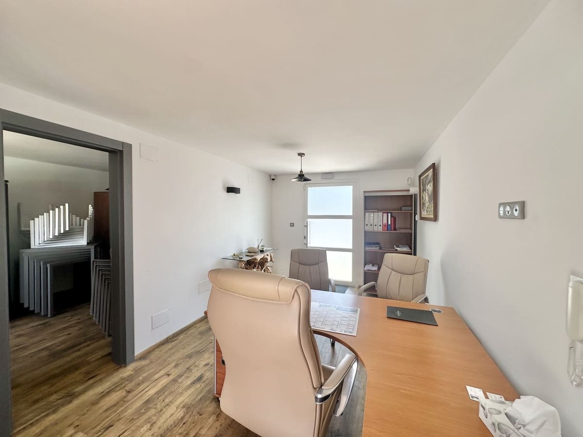 16 bedroom Villa for sale in El Chaparral with pool garage - € 3,500,000 (Ref: 9168195)