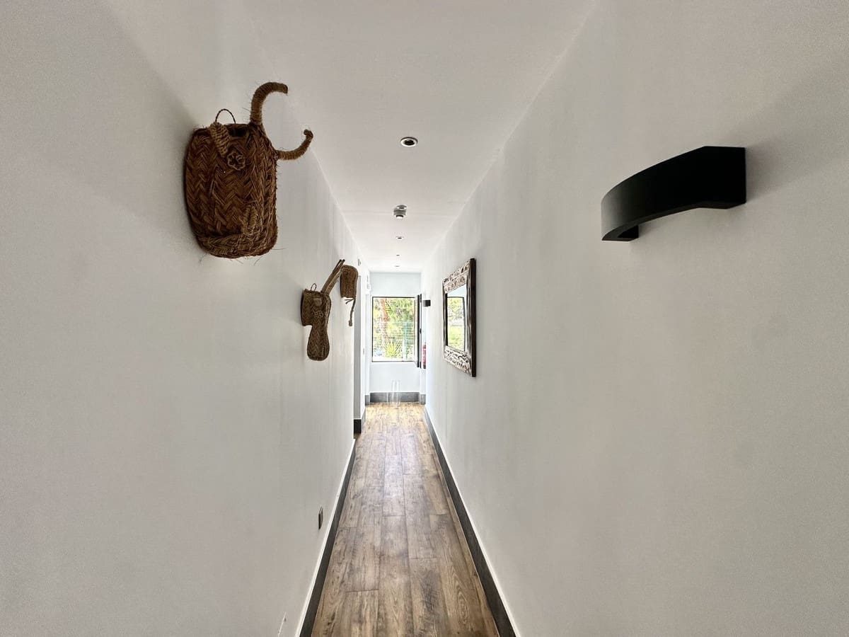 16 bedroom Villa for sale in El Chaparral with pool garage - € 3,500,000 (Ref: 9168195)