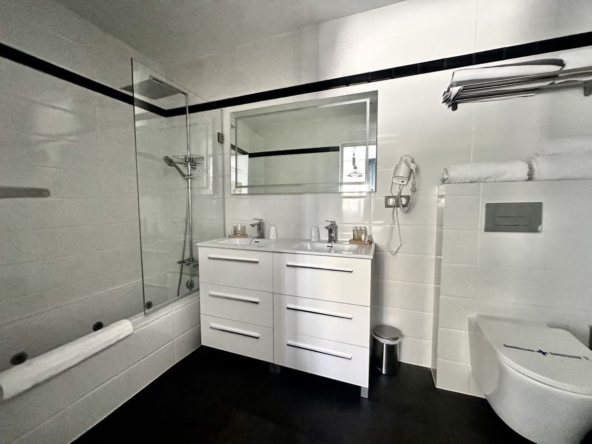 16 bedroom Villa for sale in El Chaparral with pool garage - € 3,500,000 (Ref: 9168195)