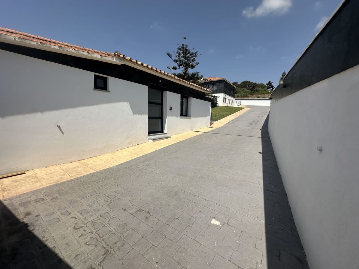 16 bedroom Villa for sale in El Chaparral with pool garage - € 3,500,000 (Ref: 9168195)