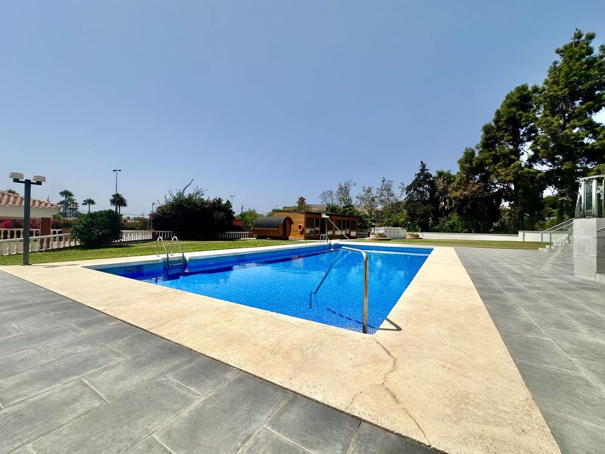16 bedroom Villa for sale in El Chaparral with pool garage - € 3,500,000 (Ref: 9168195)