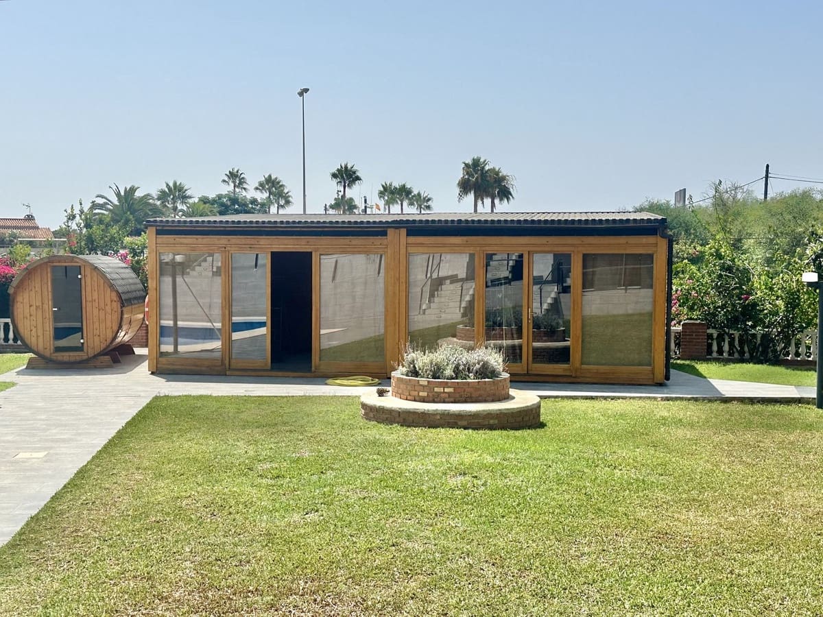 16 bedroom Villa for sale in El Chaparral with pool garage - € 3,500,000 (Ref: 9168195)