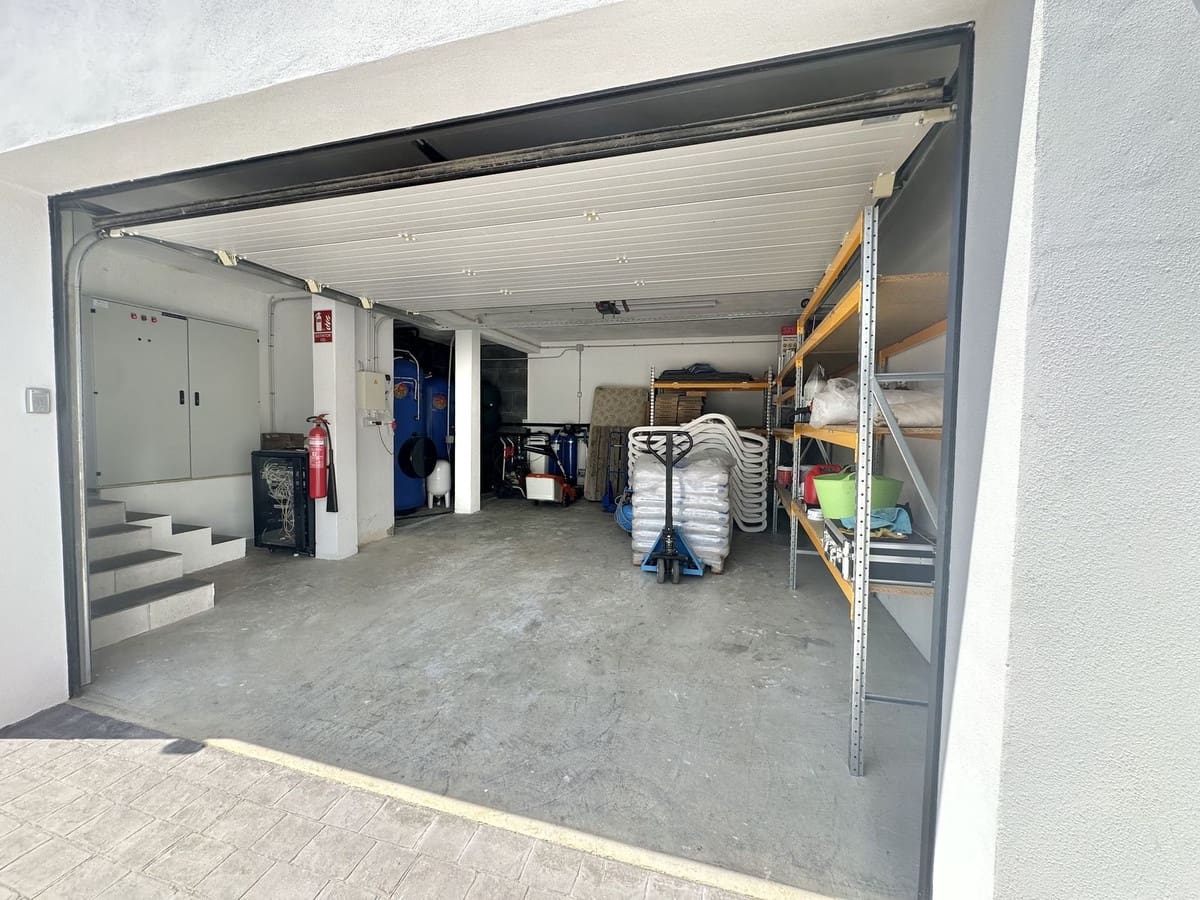 16 bedroom Villa for sale in El Chaparral with pool garage - € 3,500,000 (Ref: 9168195)