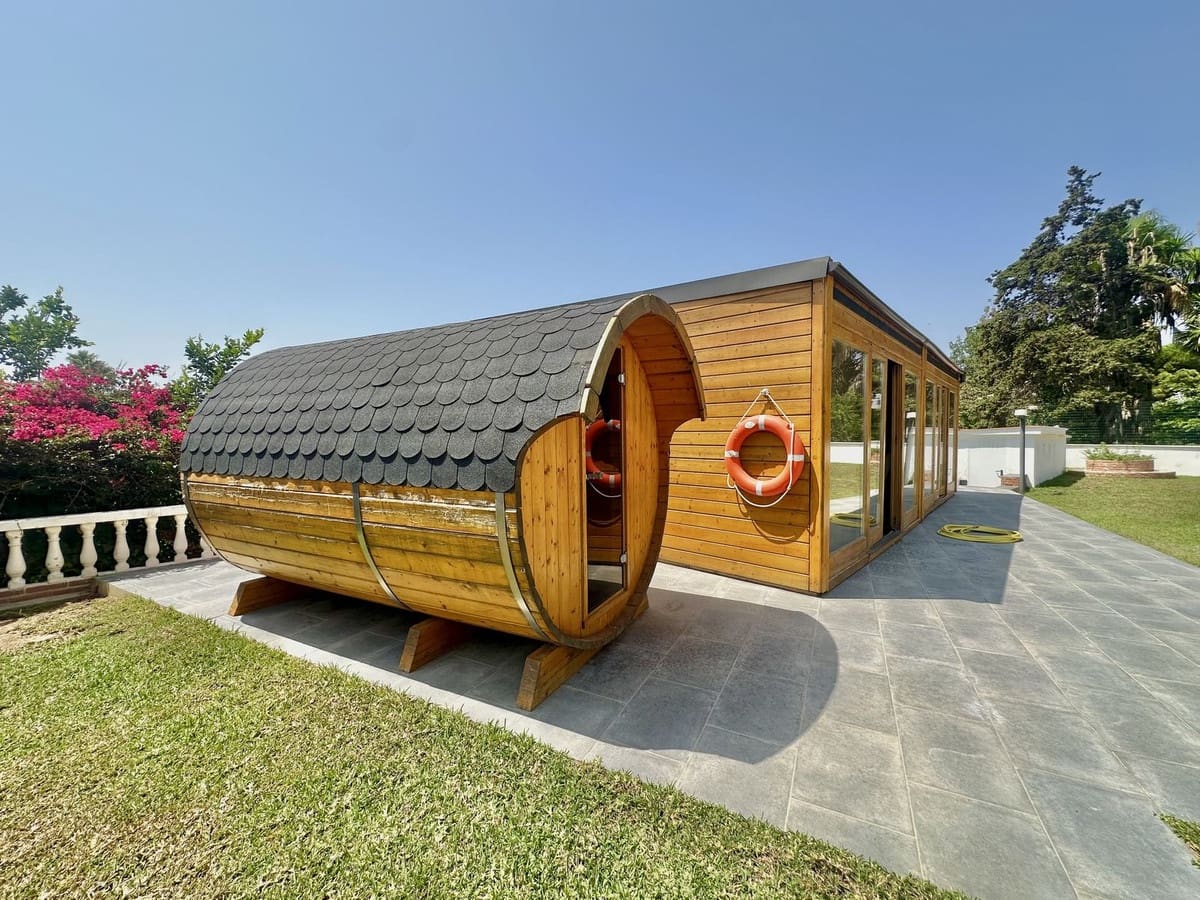 16 bedroom Villa for sale in El Chaparral with pool garage - € 3,500,000 (Ref: 9168195)