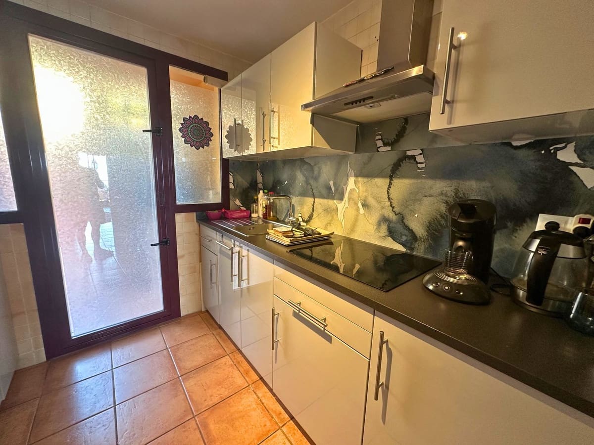 2 soveværelse Lejlighed til salg i Calahonda med swimmingpool garage - € 320.000 (Ref: 9180256)