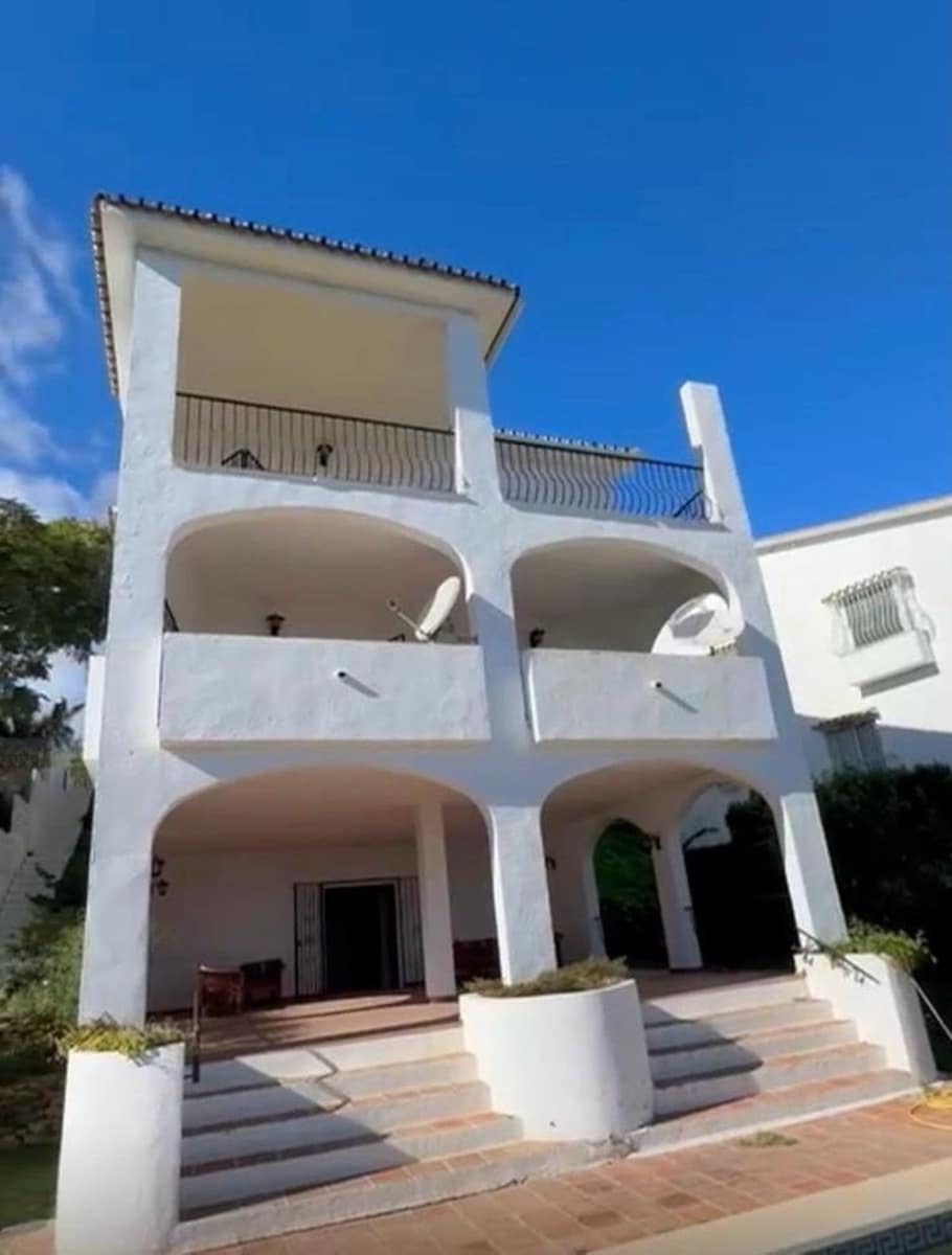 4 soveværelse Villa til salg i Campo Mijas med swimmingpool garage - € 785.000 (Ref: 9190236)