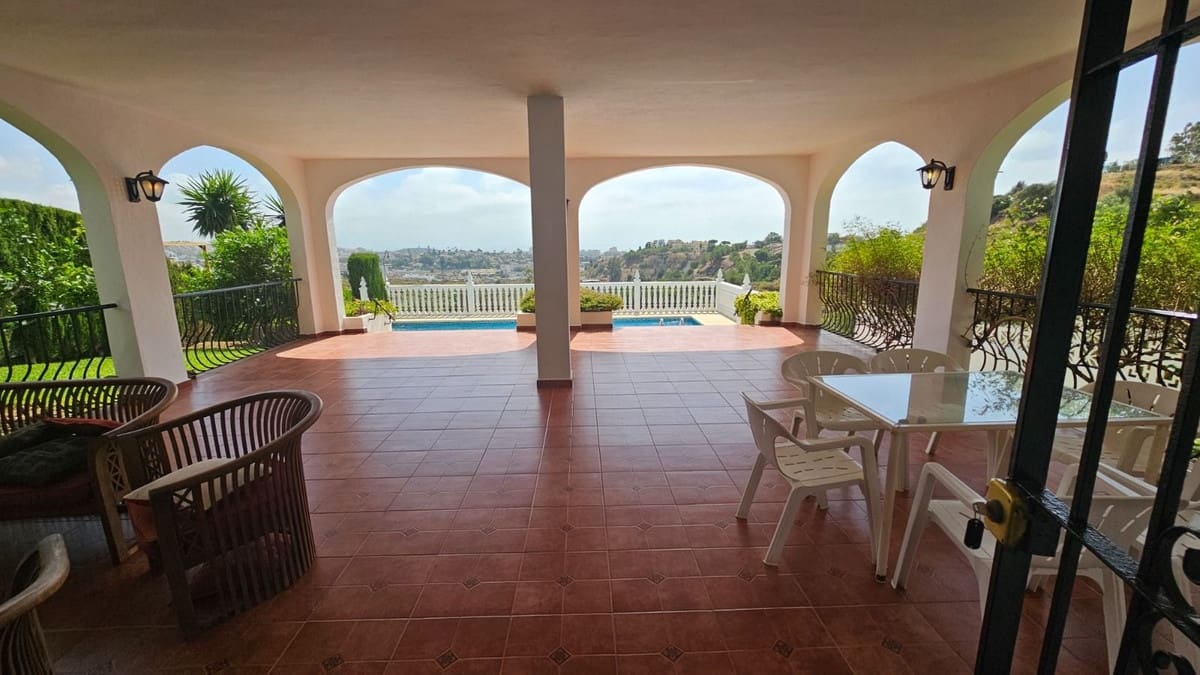 4 soveværelse Villa til salg i Campo Mijas med swimmingpool garage - € 785.000 (Ref: 9190236)