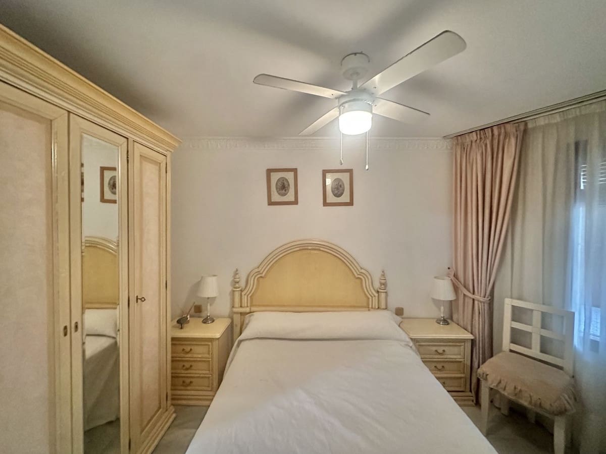 Apartamento Playa de 1 habitación en Marbella en venta con piscina - 375.000 € (Ref: 9198175)