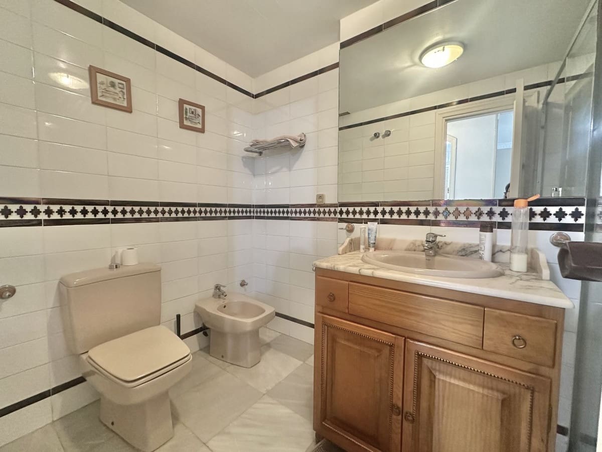 Apartamento Playa de 1 habitación en Marbella en venta con piscina - 375.000 € (Ref: 9198175)