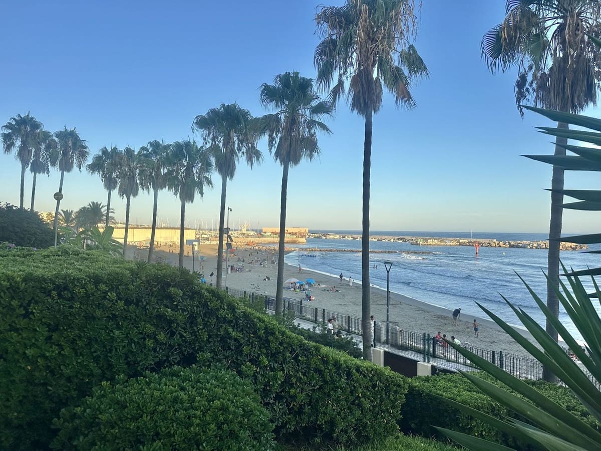 Apartamento Playa de 1 habitación en Marbella en venta con piscina - 375.000 € (Ref: 9198175)