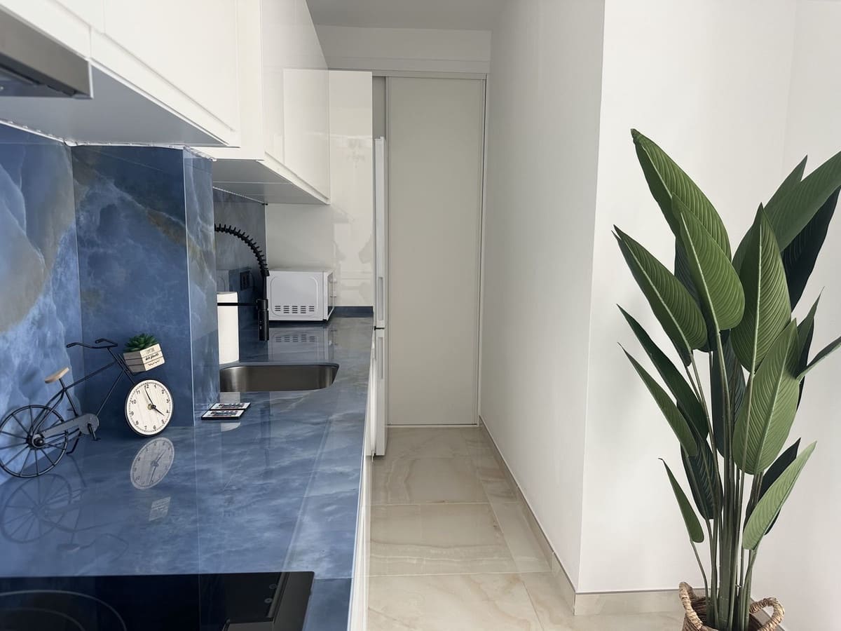 2 sovrum Strandlägenhet till salu i Calahonda med pool garage - 335 000 € (Ref: 9219767)