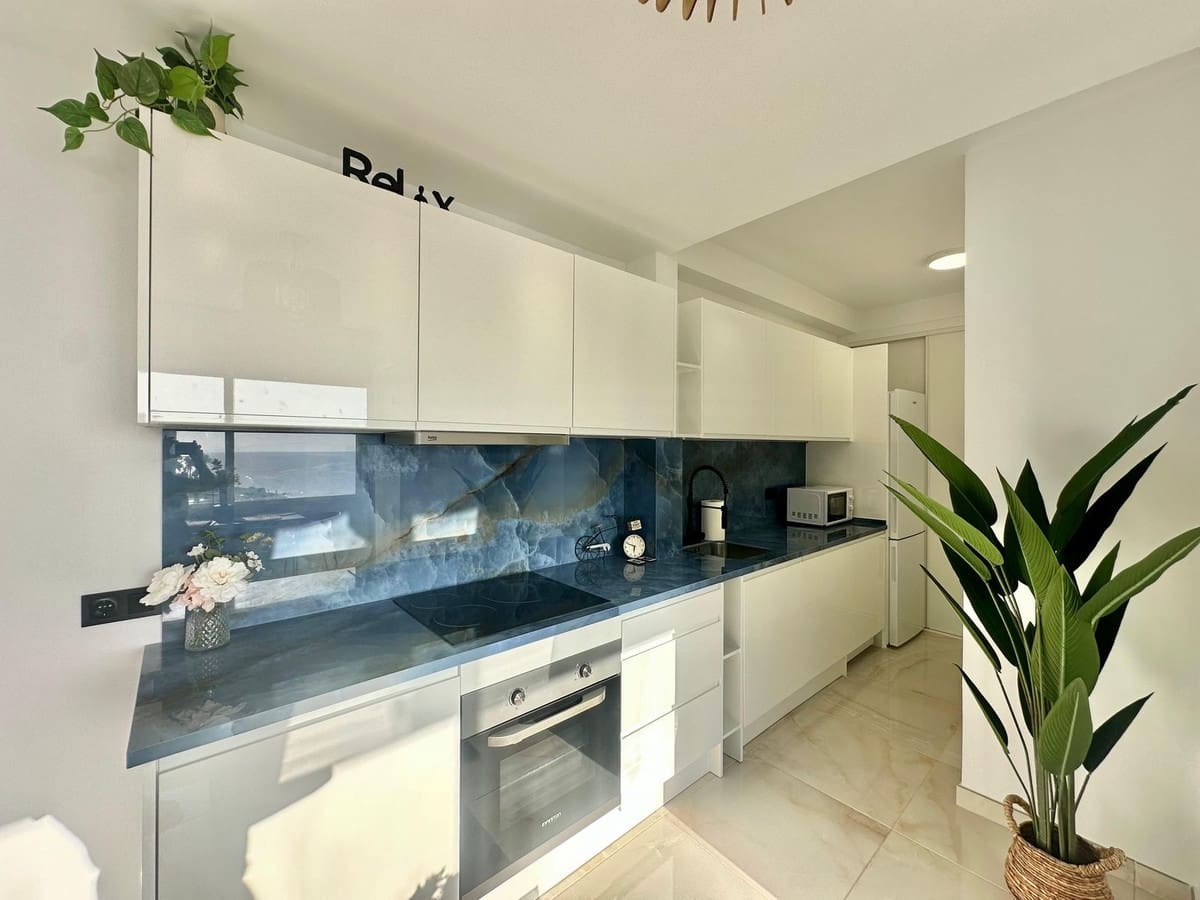 2 sovrum Strandlägenhet till salu i Calahonda med pool garage - 335 000 € (Ref: 9219767)