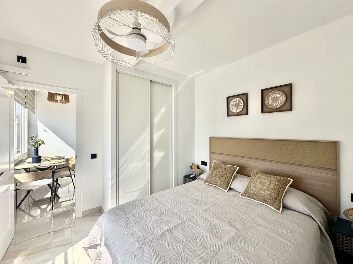 2 sovrum Strandlägenhet till salu i Calahonda med pool garage - 335 000 € (Ref: 9219767)