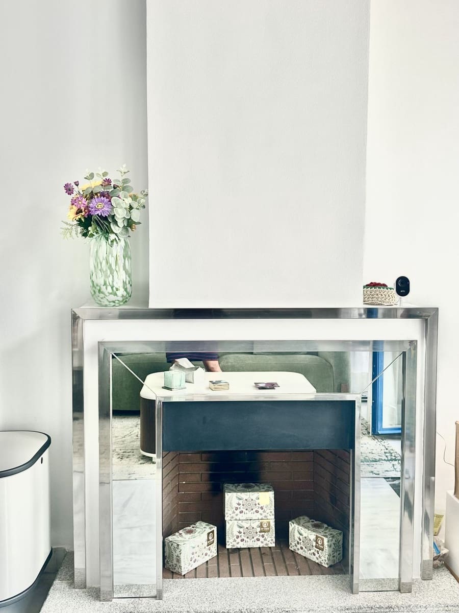 2 bedroom Beach Apartment for sale in Marbella with pool garage - € 850,000 (Ref: 9278328)