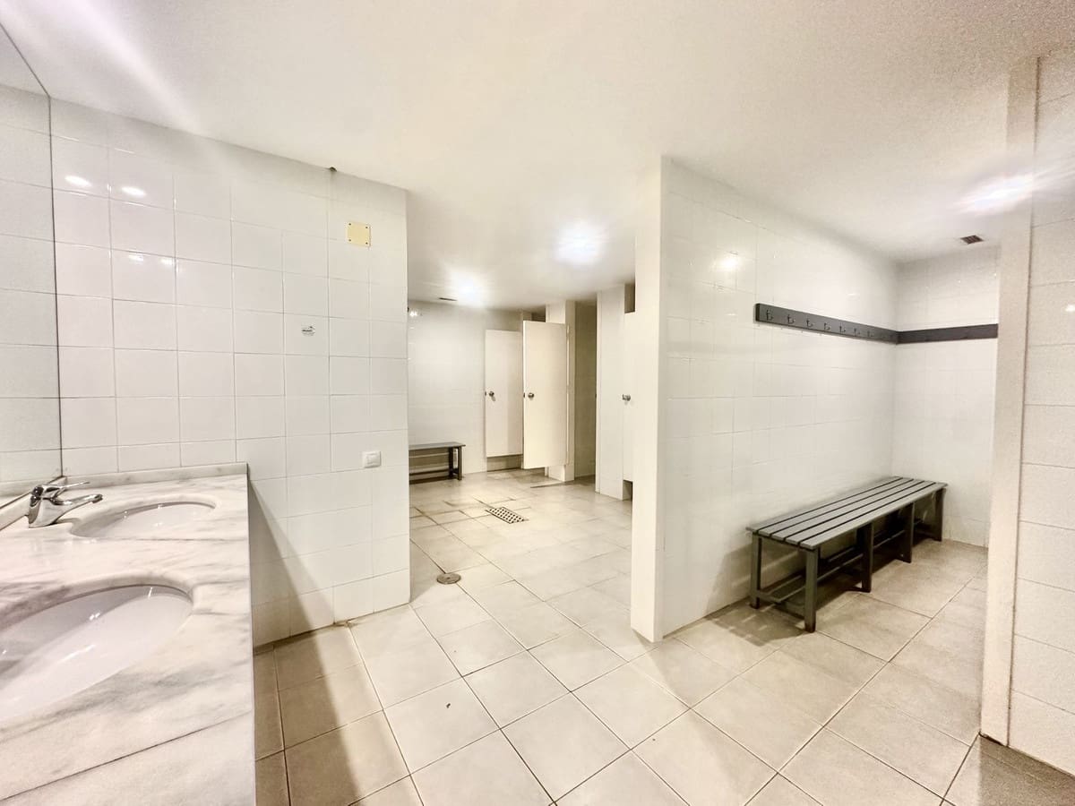 2 Zimmer Strandapartment zu verkaufen in Marbella mit Pool Garage - 850.000 € (Ref: 9278328)