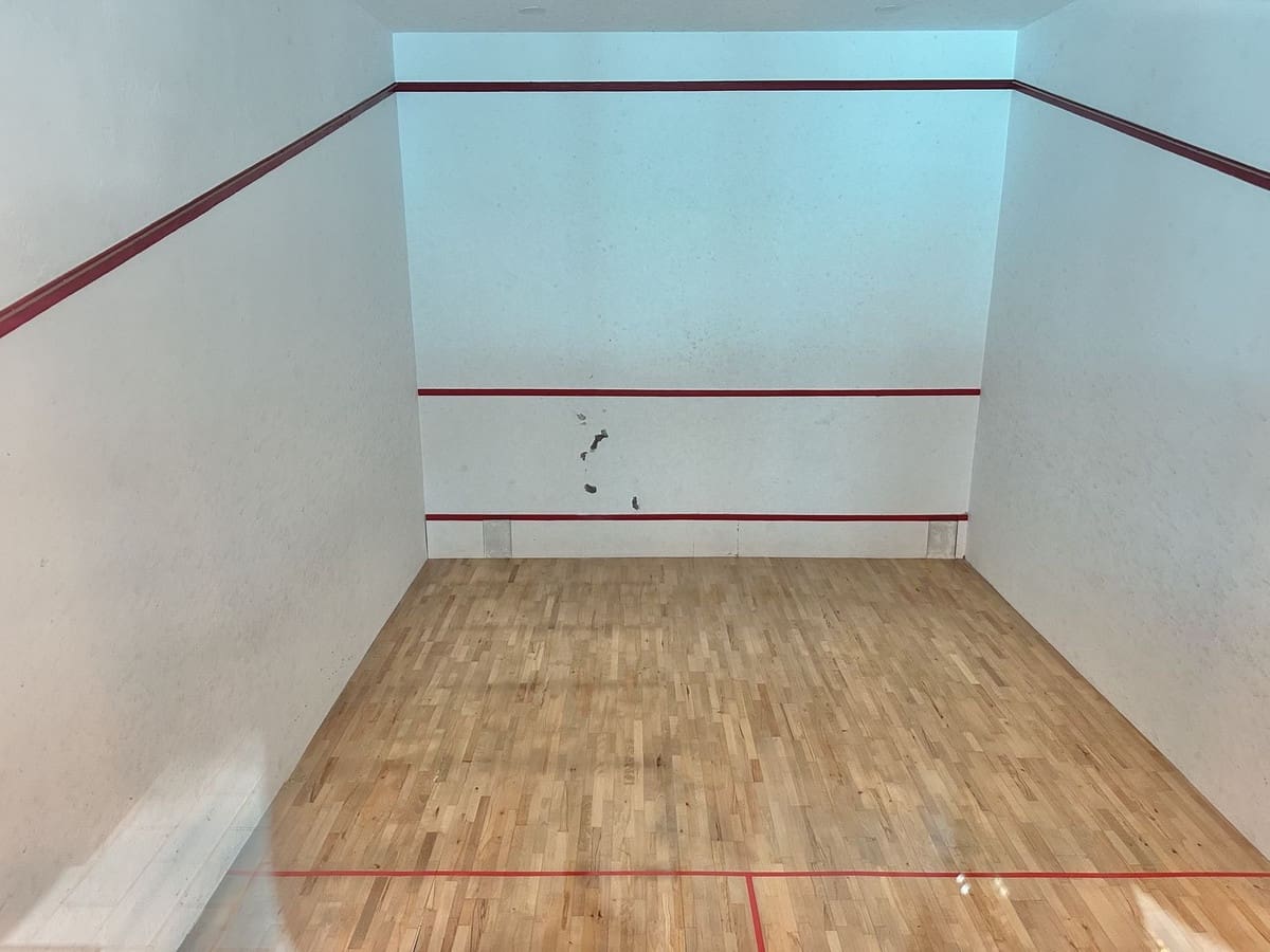 2 Zimmer Strandapartment zu verkaufen in Marbella mit Pool Garage - 850.000 € (Ref: 9278328)