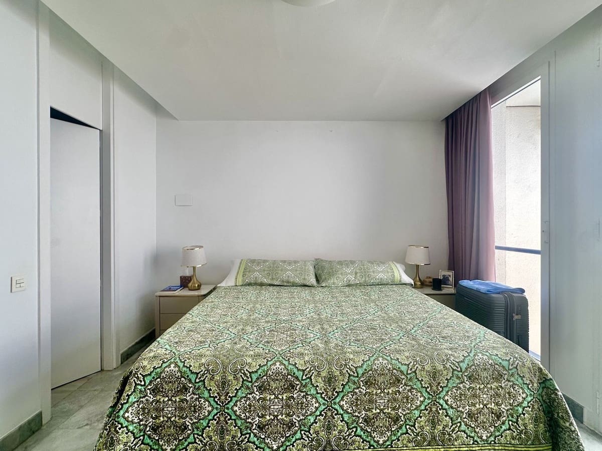 2 Zimmer Strandapartment zu verkaufen in Marbella mit Pool Garage - 850.000 € (Ref: 9278328)