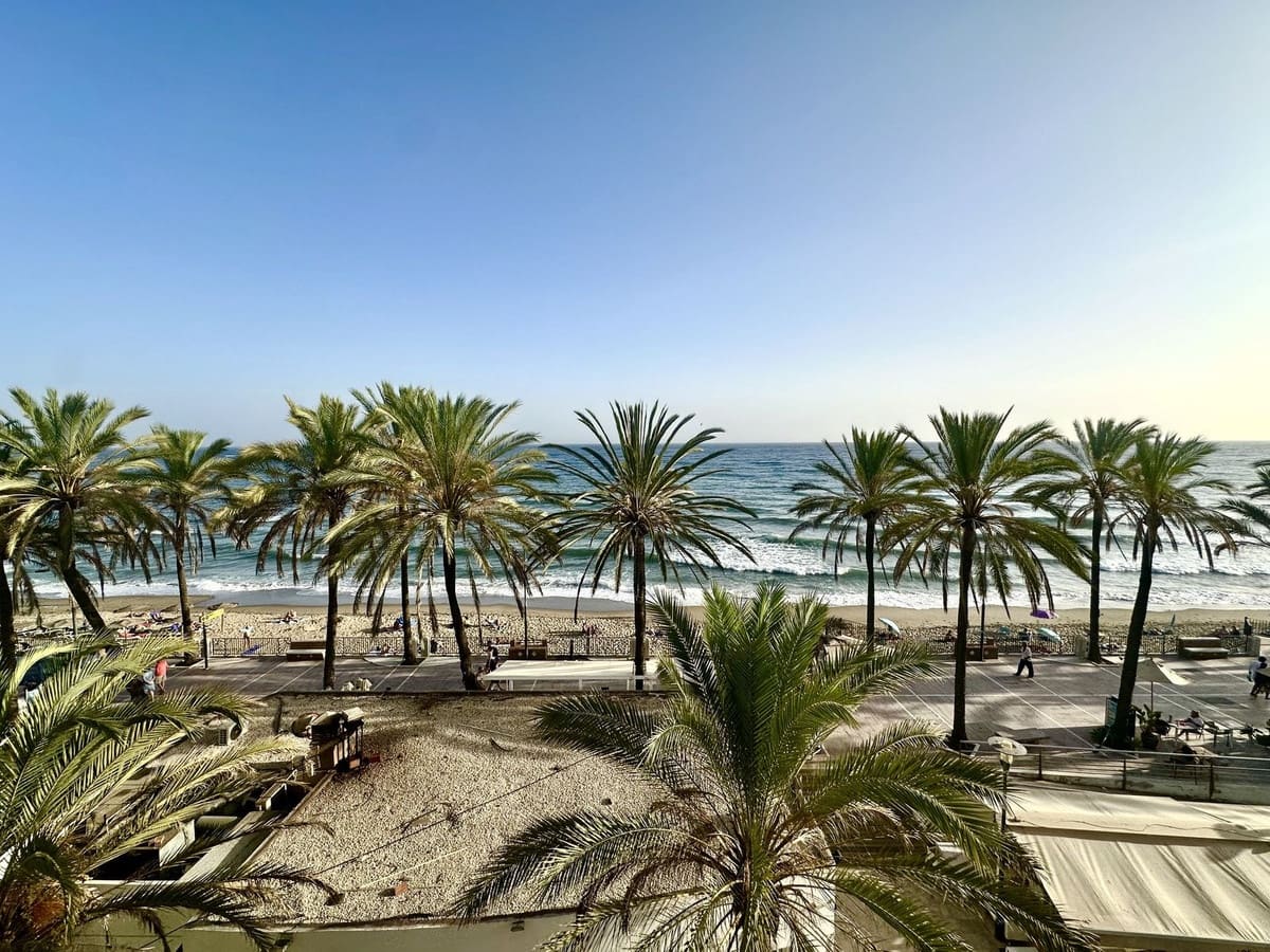 2 Zimmer Strandapartment zu verkaufen in Marbella mit Pool Garage - 850.000 € (Ref: 9278328)