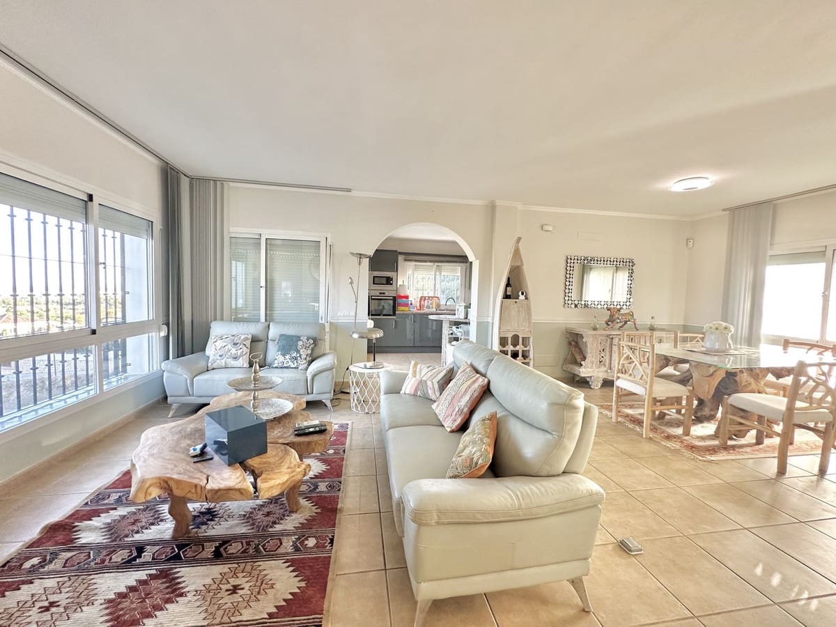 4 camera da letto Villa in vendita in Mijas Costa con piscina garage - 880.000 € (Rif: 9279583)