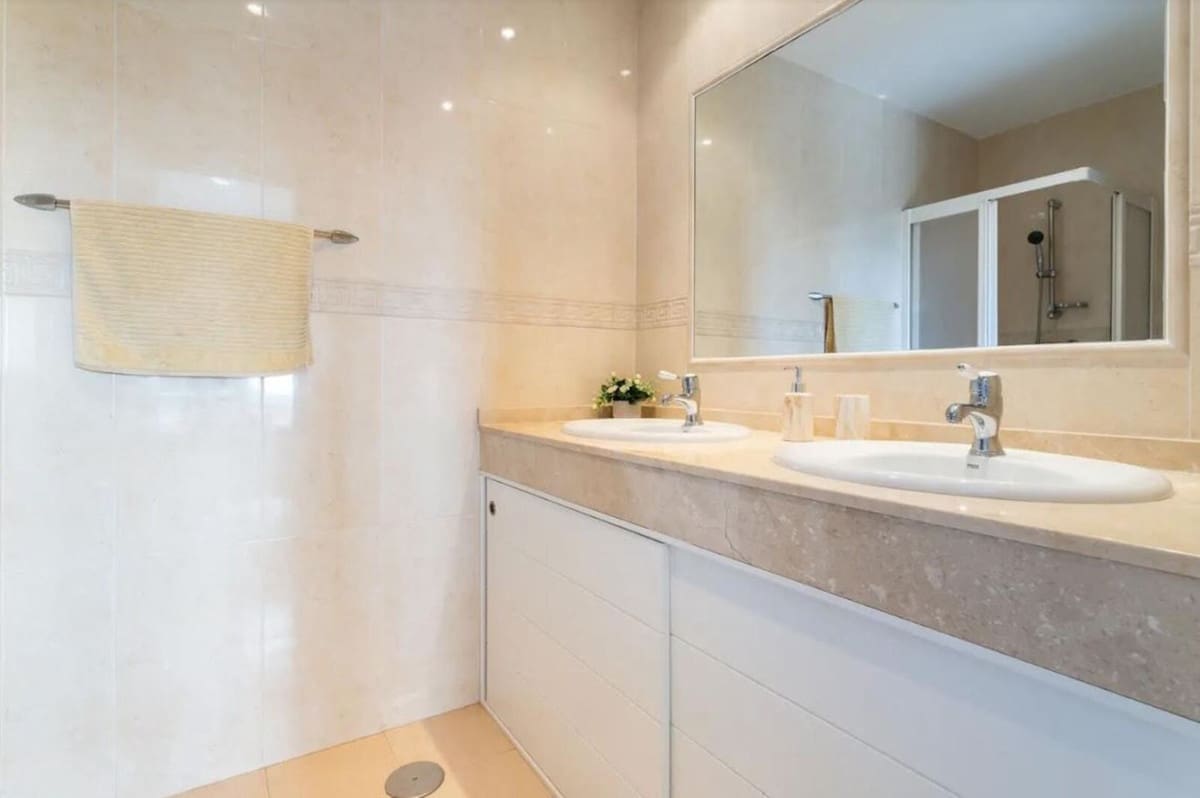 4 slaapkamer Villa te koop in Mijas Costa met zwembad garage - € 880.000 (Ref: 9279583)