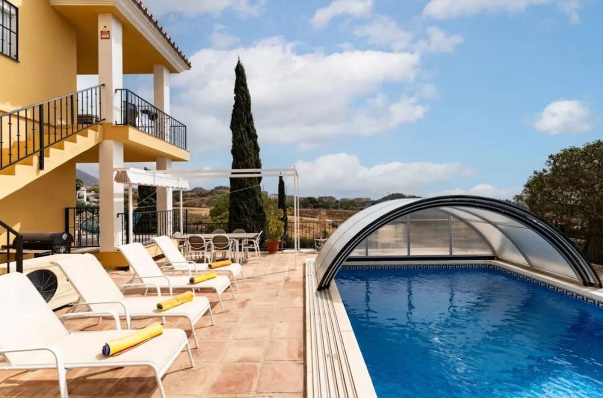 4 slaapkamer Villa te koop in Mijas Costa met zwembad garage - € 880.000 (Ref: 9279583)