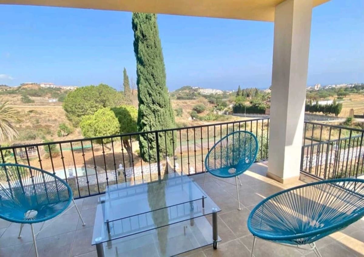4 slaapkamer Villa te koop in Mijas Costa met zwembad garage - € 880.000 (Ref: 9279583)