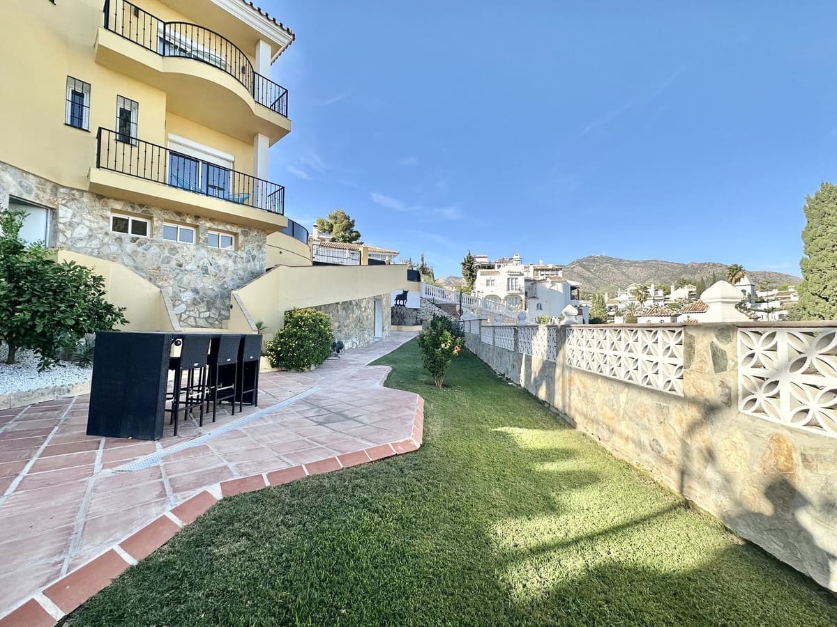 4 slaapkamer Villa te koop in Mijas Costa met zwembad garage - € 880.000 (Ref: 9279583)