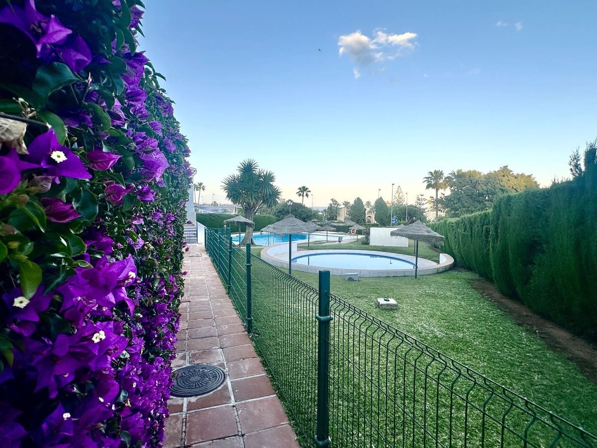 2 soveværelse Lejlighed til salg i La Cala de Mijas med swimmingpool garage - € 385.000 (Ref: 9287480)