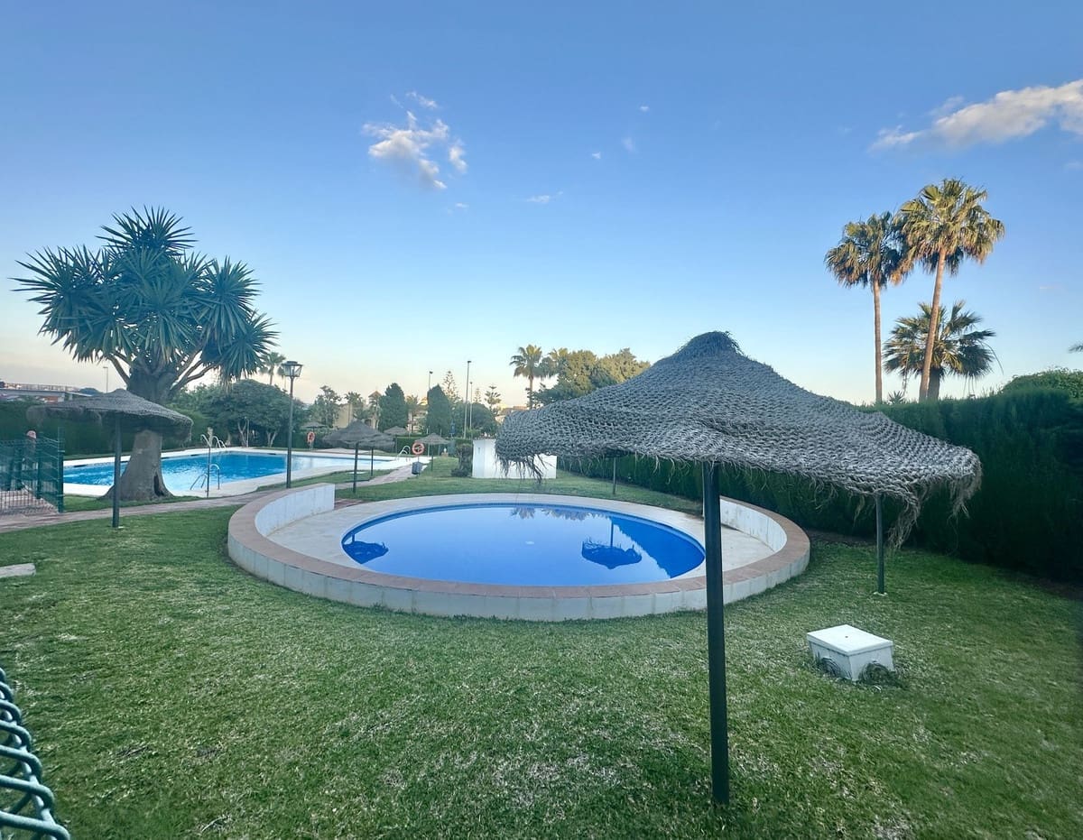 2 soveværelse Lejlighed til salg i La Cala de Mijas med swimmingpool garage - € 385.000 (Ref: 9287480)